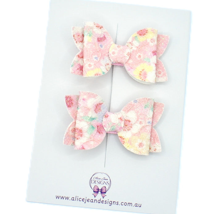 Annabelle - small peach lace piggytail bows