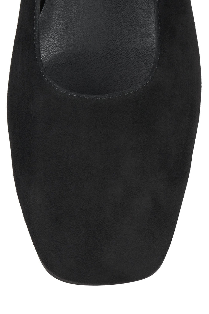 BRIDGEPORT Black Suede