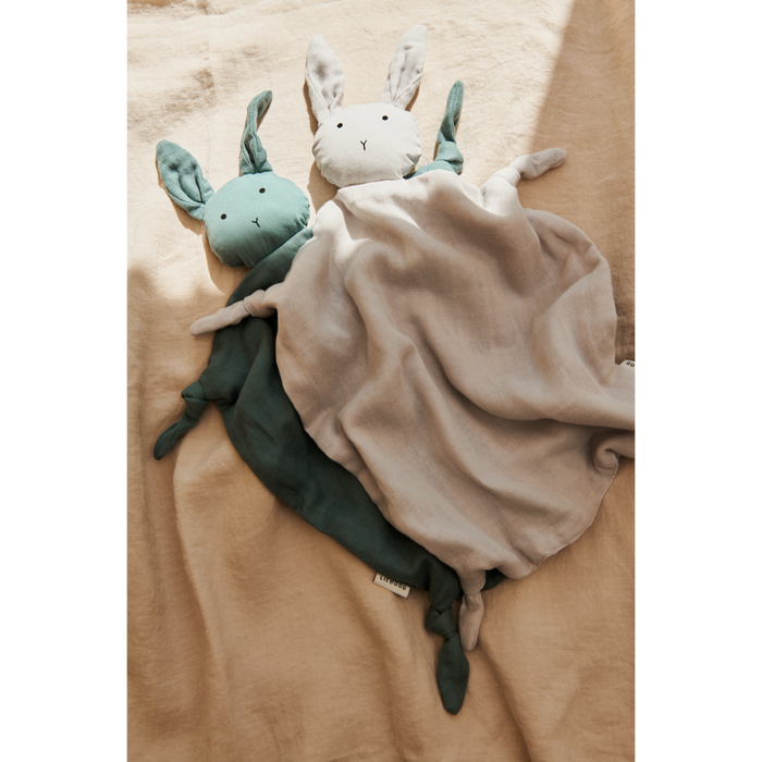 Liewood - Cuddle Cloth -  Agnete - Rabbit Tuscany Rose - Lifestyle Cut 1