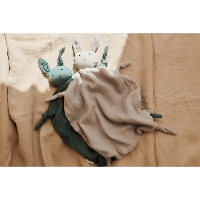 Liewood - Cuddle Cloth -  Agnete - Rabbit Tuscany Rose - Lifestyle Cut 2