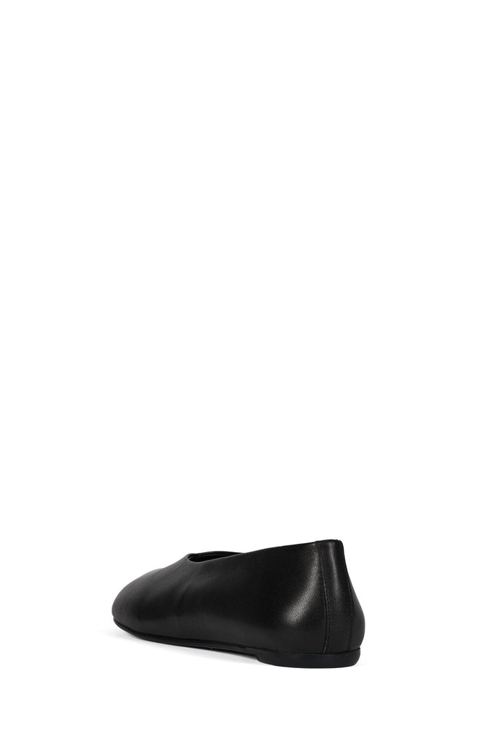 EQUINA Black 3