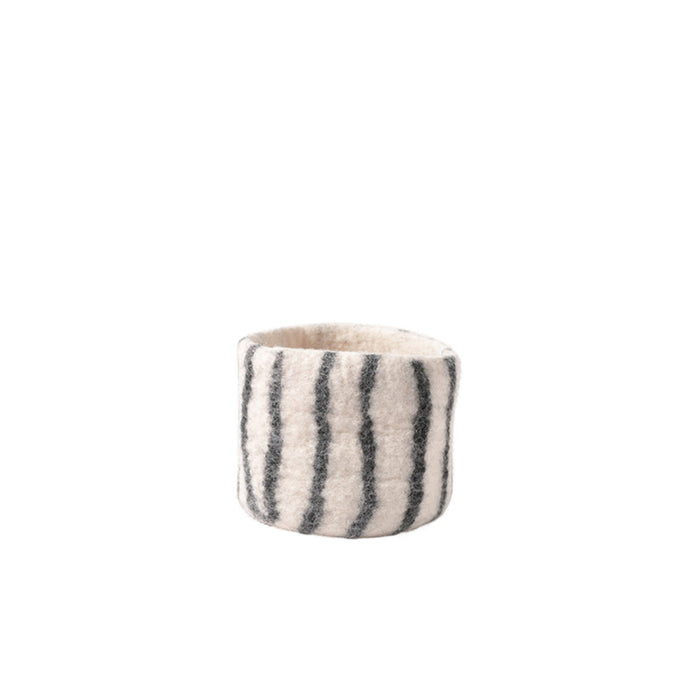 Thin Stripes Black / Regular