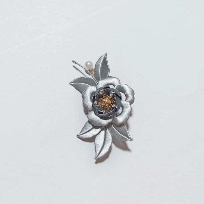 Handmade Chanhua Ink Camellia Brooch - Silver Grey with Gold Center