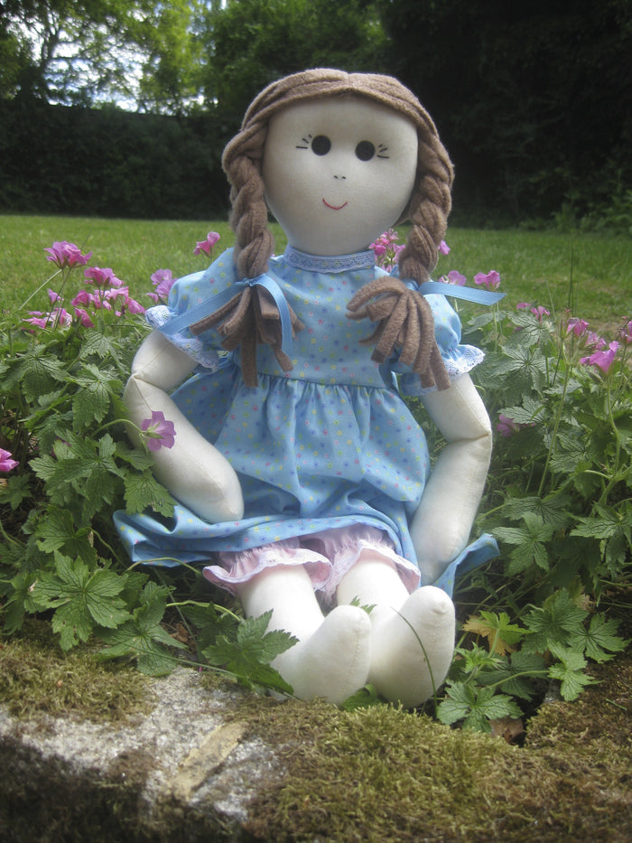 Lola - A Fun Hand Made Doll Pattern #102