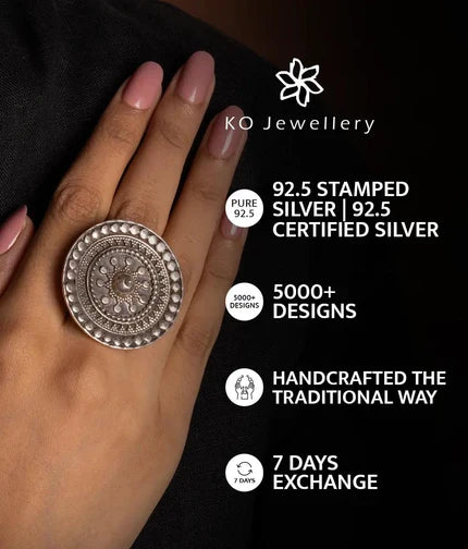 The Kadambari Silver Earrings (Red/Oxidised)