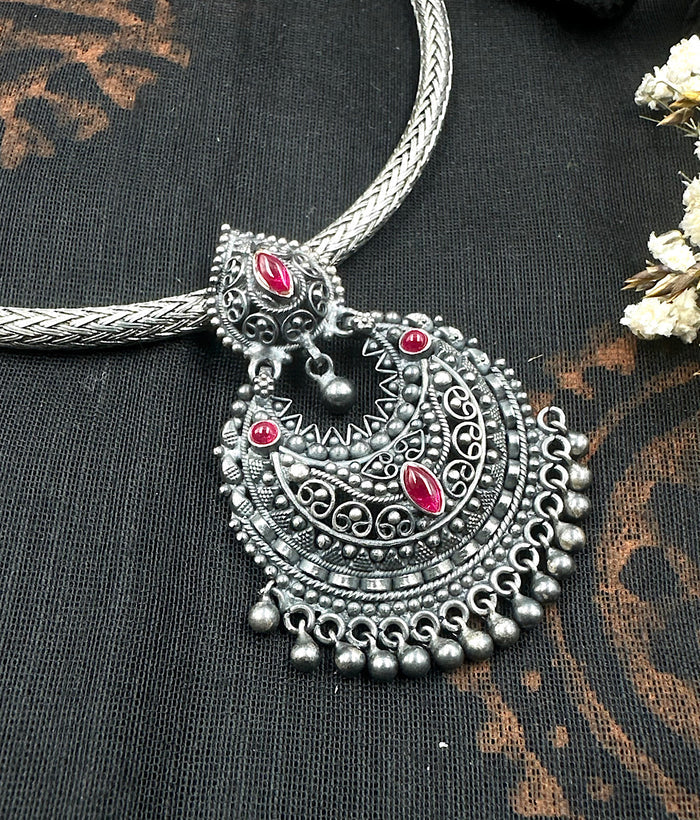 The Tisva Silver Filigree Necklace (Oxidised)