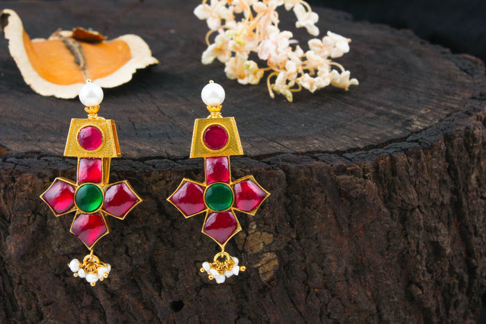 The Ukti Silver Kundan Earrings