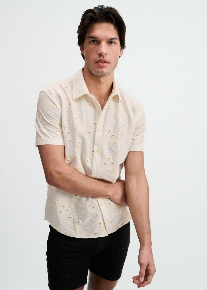 Vanilla/White Printed Stretch Eyelet Knit Short Sleeve Shirt St-24077