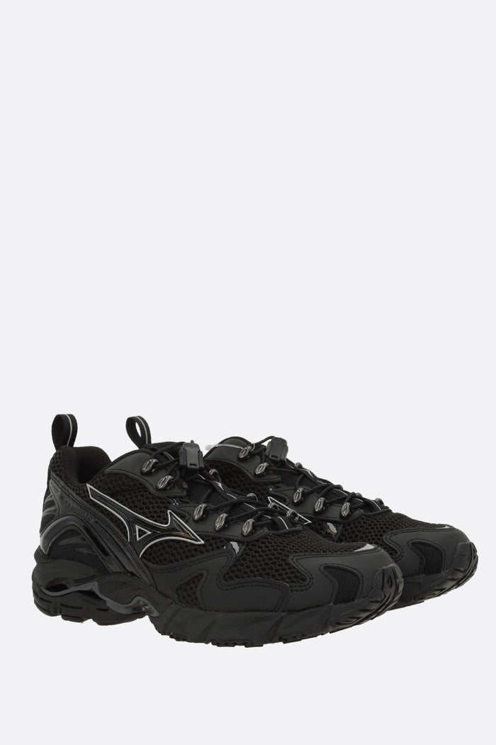 Wave Rider 10 SLY sneaker