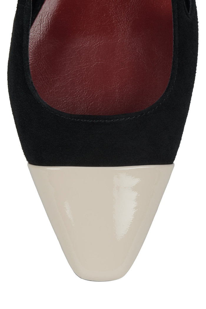 WORTHWHILE Jeffrey Campbell Flat Black Cream Combo